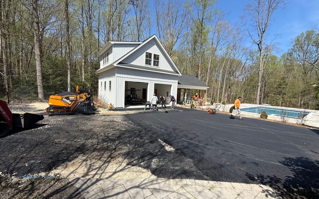 7 Signs It’s Time to Replace Your Asphalt Driveway in Deale, Maryland